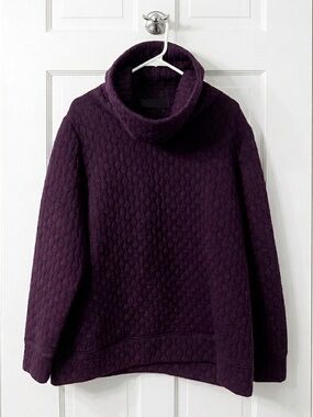 Plush Quilted Turtleneck Sweater Deep Plum
